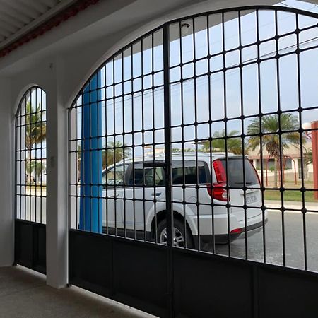 Beach House In Punta Carnero Salinas / Casa Экстерьер фото